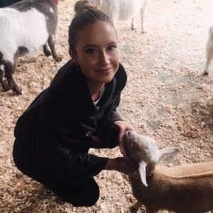 Meet your Posher, Julia